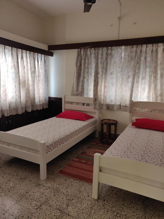 Raahgir Apartment Nashik Bagian luar foto