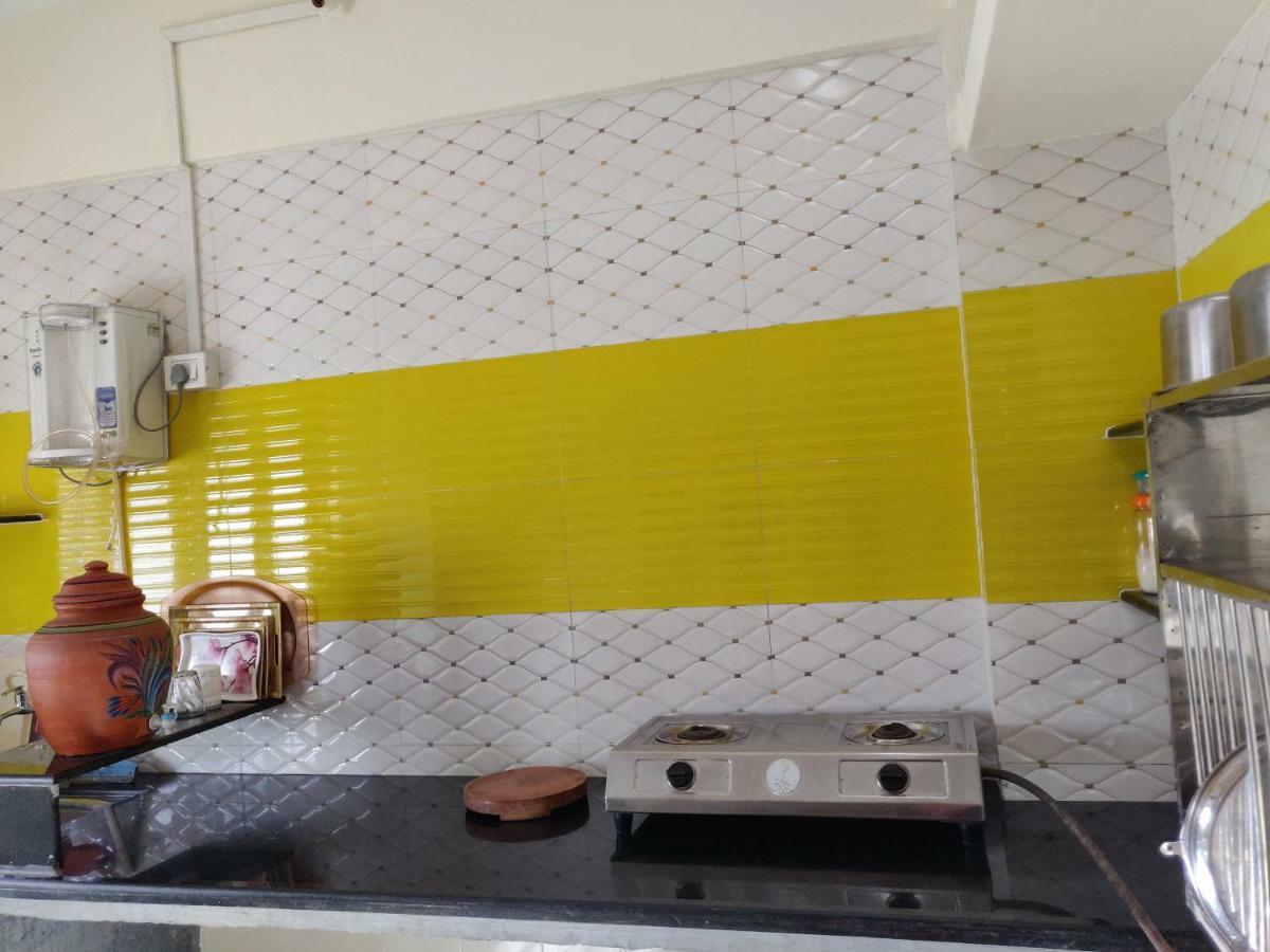 Raahgir Apartment Nashik Bagian luar foto