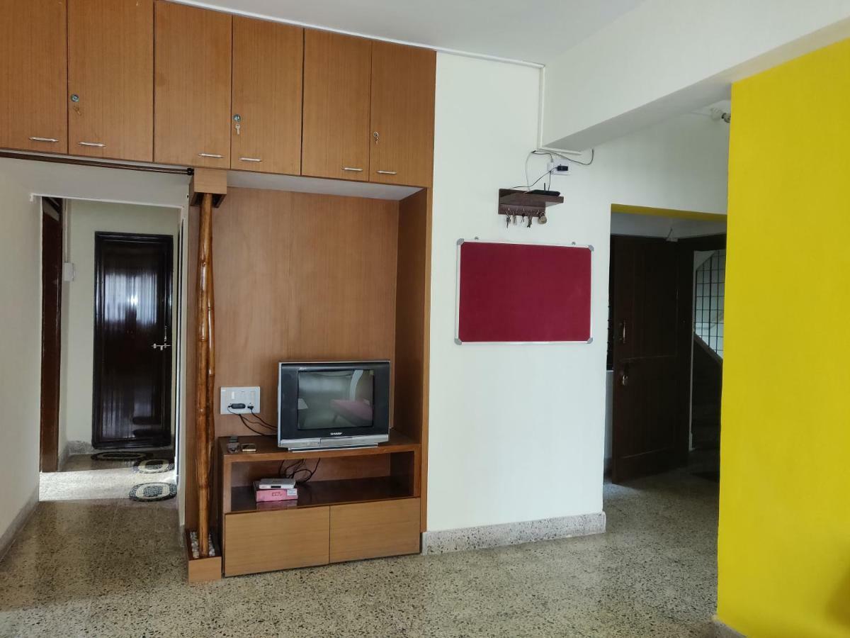 Raahgir Apartment Nashik Bagian luar foto
