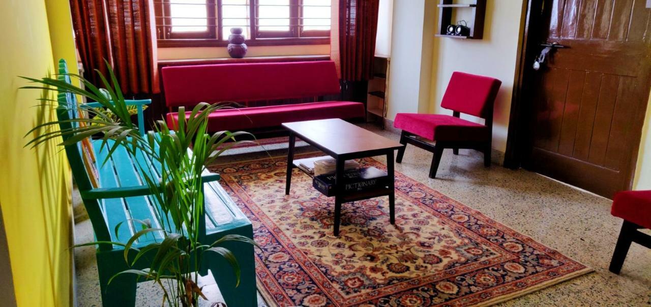 Raahgir Apartment Nashik Bagian luar foto